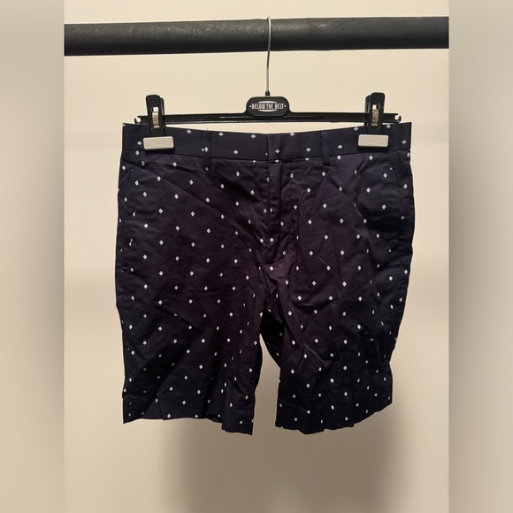 H&M Regular Fit Chino Shorts - Picture 1 of 3